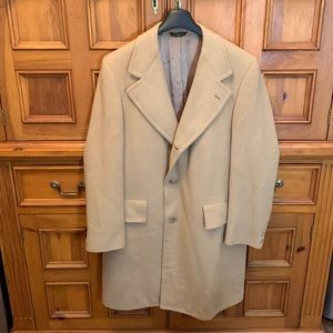 100% Camel hair trench coat